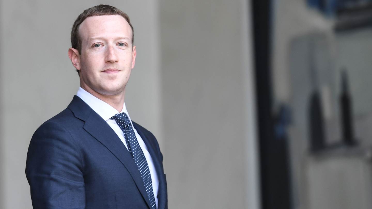 Πόσο εξωφρενικά πλούσιος είναι ο Mark Zuckerberg