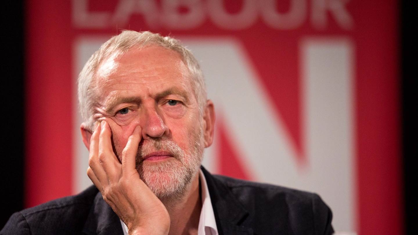 O Jeremy Corbyn δεν κατάφερε να διαλύσει την ομίχλη του Brexit