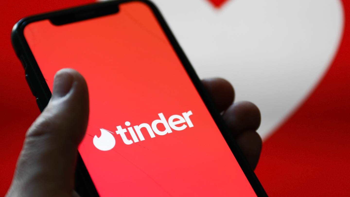 Αλωνίζοντας incognito στο Tinder
