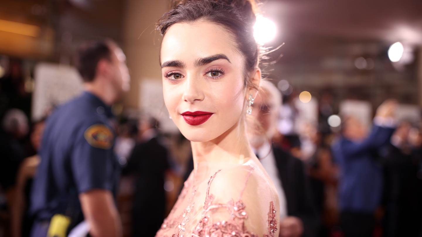 Lily Collins, μια Βρετανίδα στο Παρίσι