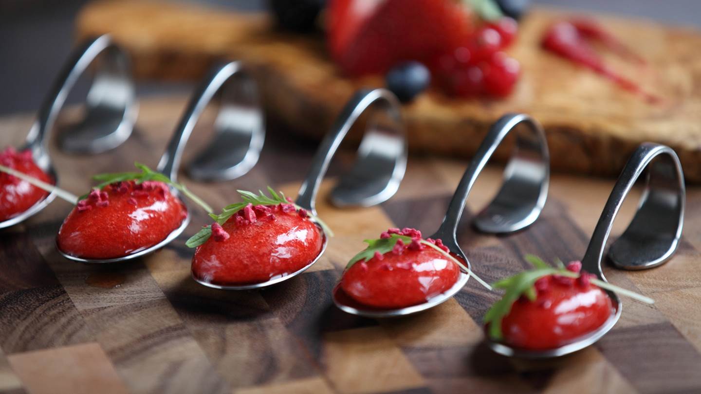 To συγκλονιστικό κόλπο για να κάνεις σφαιροποίηση φαγητού α λα Masterchef