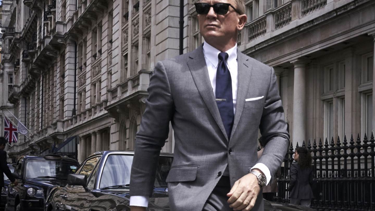 5 μαθήματα διαχρονικού στυλ που μπορείς να πάρεις από τον Daniel Craig