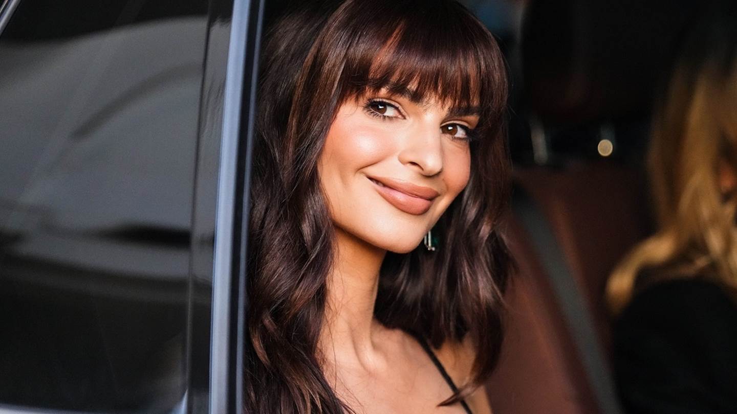 Για να σου δώσει σημασία η Emily Ratajkowski, δε θέλει κόπο