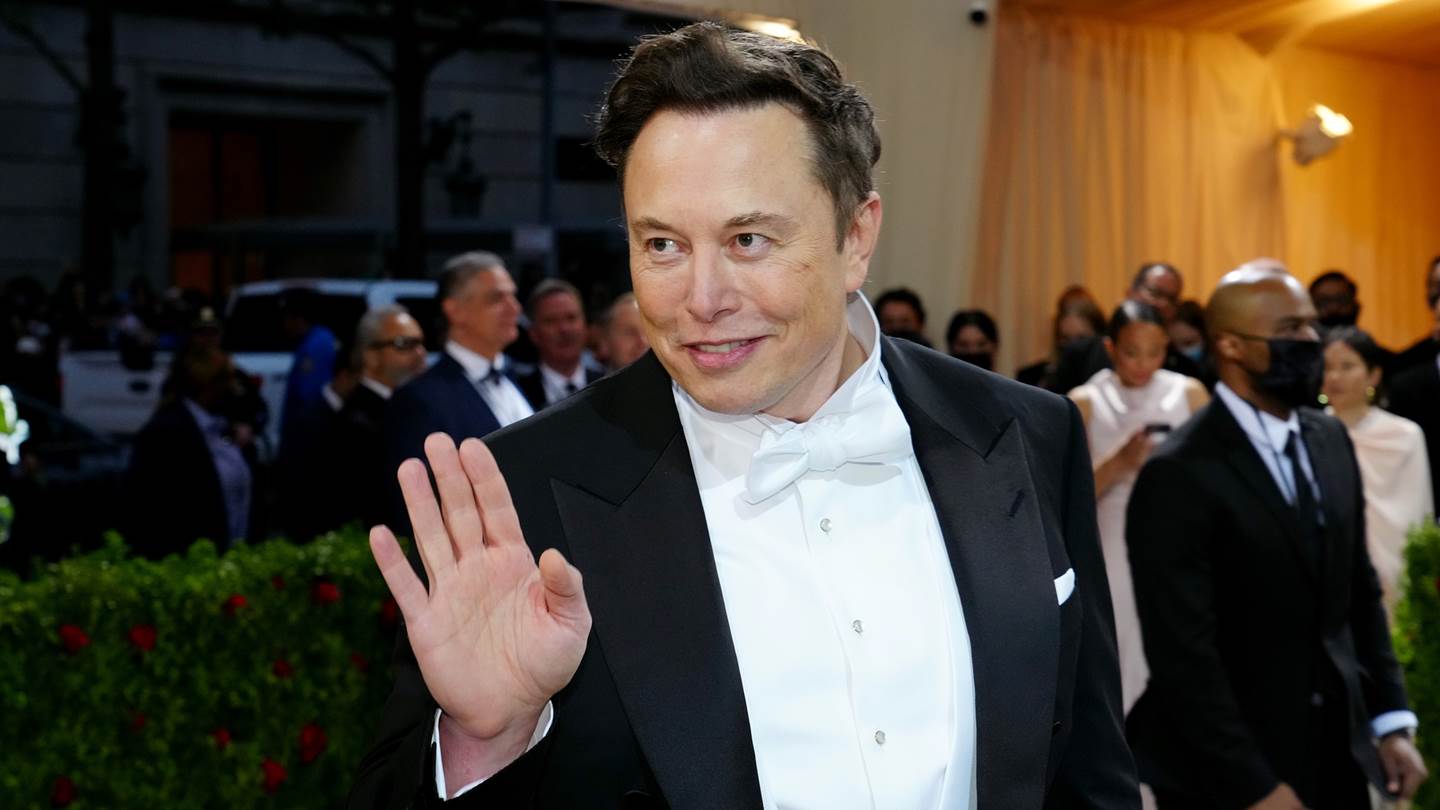 Γιατί ο Elon Musk πούλησε μετοχές Tesla αξίας 7 δισ. δολαρίων;