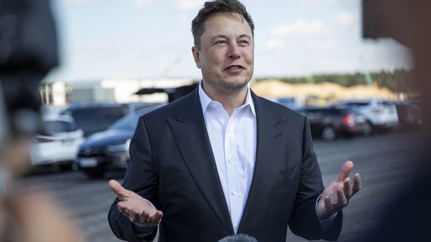 Η σχεδόν κινηματογραφική ζωή του Elon Musk