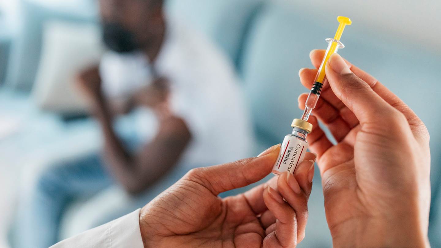 Αναγκαία η 3η δόση εμβολίου για τη μετάλλαξη Όμικρον