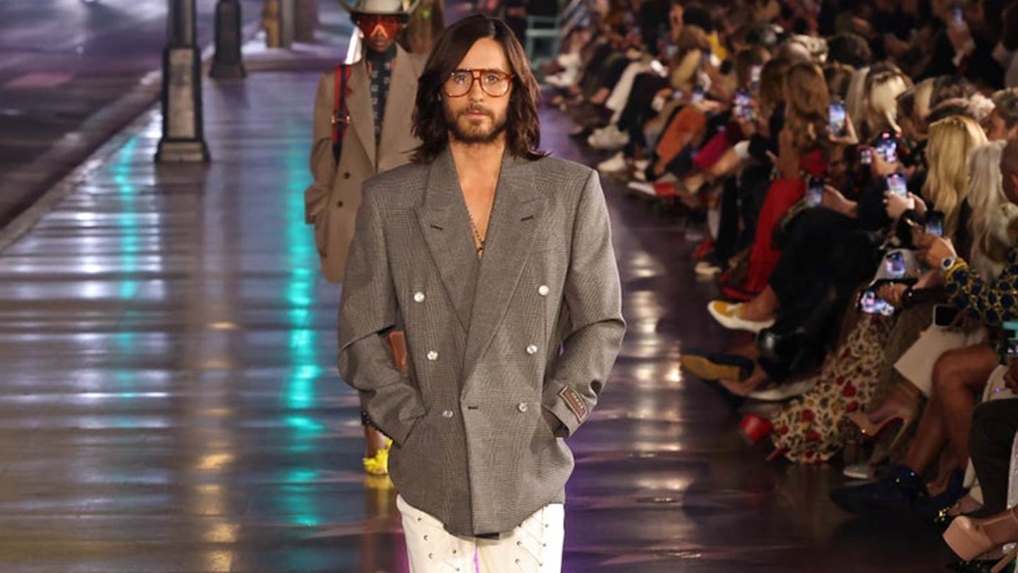 Ποιος αποφασίζει τι ρούχα φοράμε; Εμείς, οι σχεδιαστές ή κάποιος αλγόριθμος;