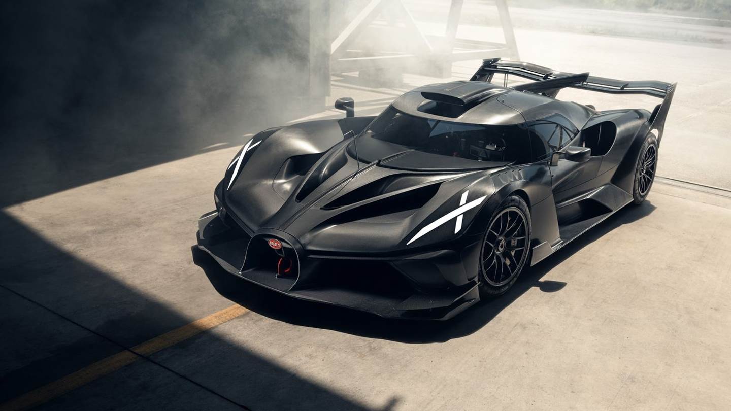 Ρωτήσαμε την τεχνητή νοημοσύνη ποιο αυτοκίνητο οδηγεί ο Άγιος Βαλεντίνος και η φάση είναι cringe