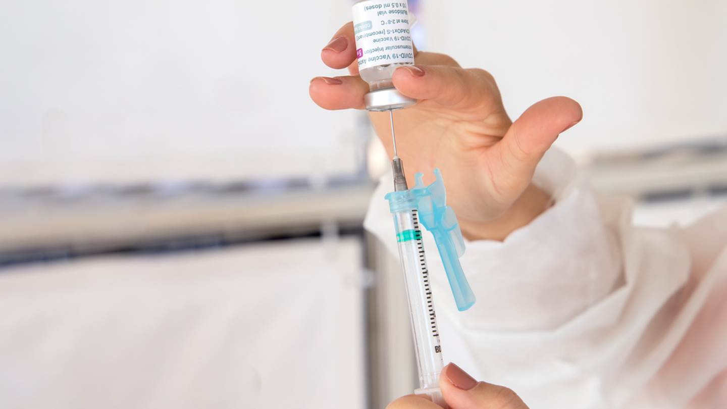 Τι θα γίνει με όσους έχουν κάνει την πρώτη δόση του εμβολίου της AstraZeneca