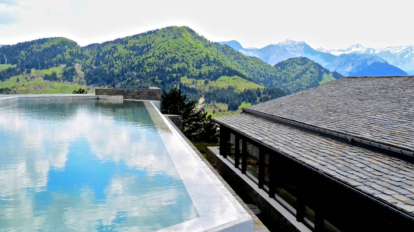 Τα ελληνικά ξενοδοχεία που ξεχώρισαν στα World Travel Awards 2020