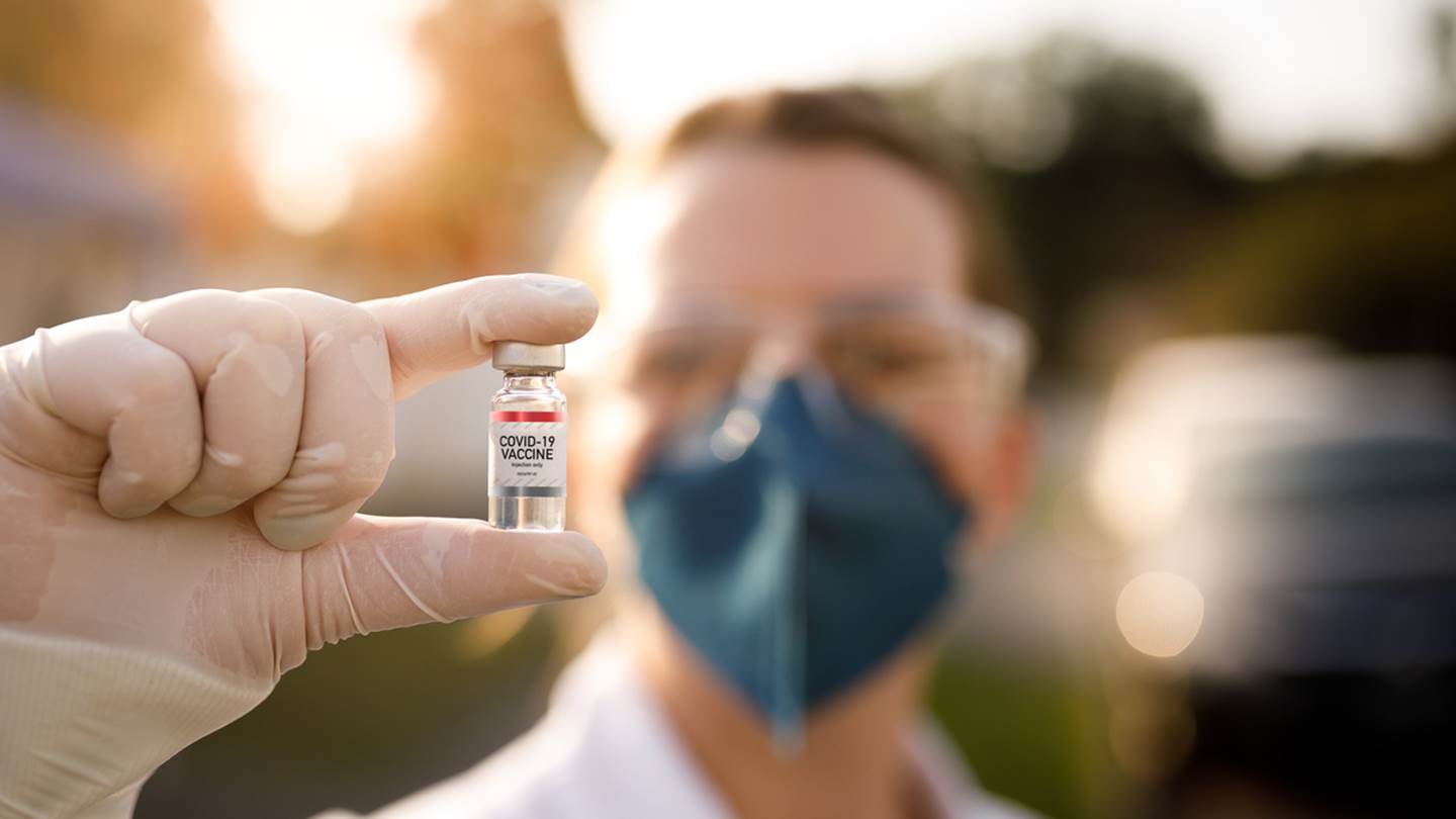 Γιατί πρέπει όλοι να κάνουμε το εμβόλιο κατά του κορονοϊού