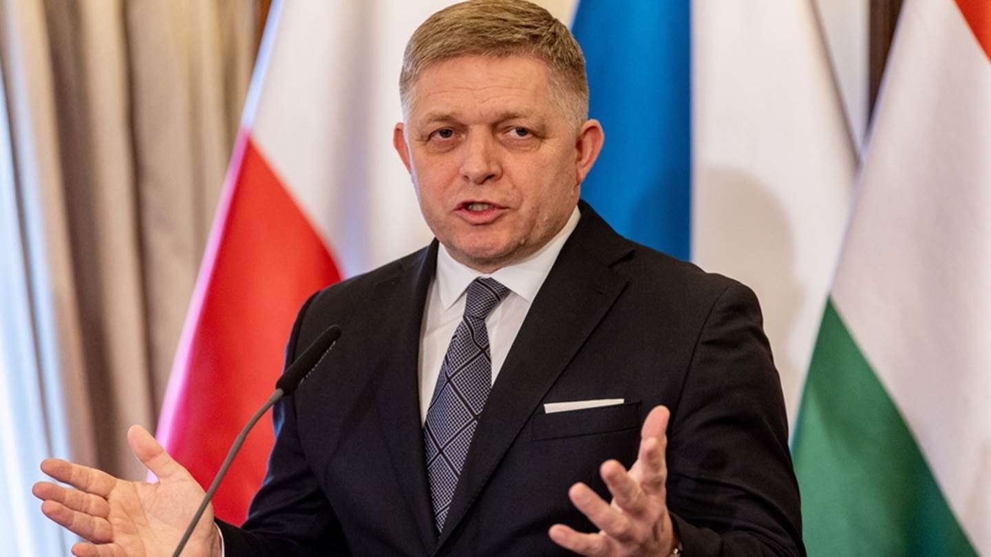 O πρωθυπουργός της Σλοβακίας Robert Fico ανέκτησε τις αισθήσεις του