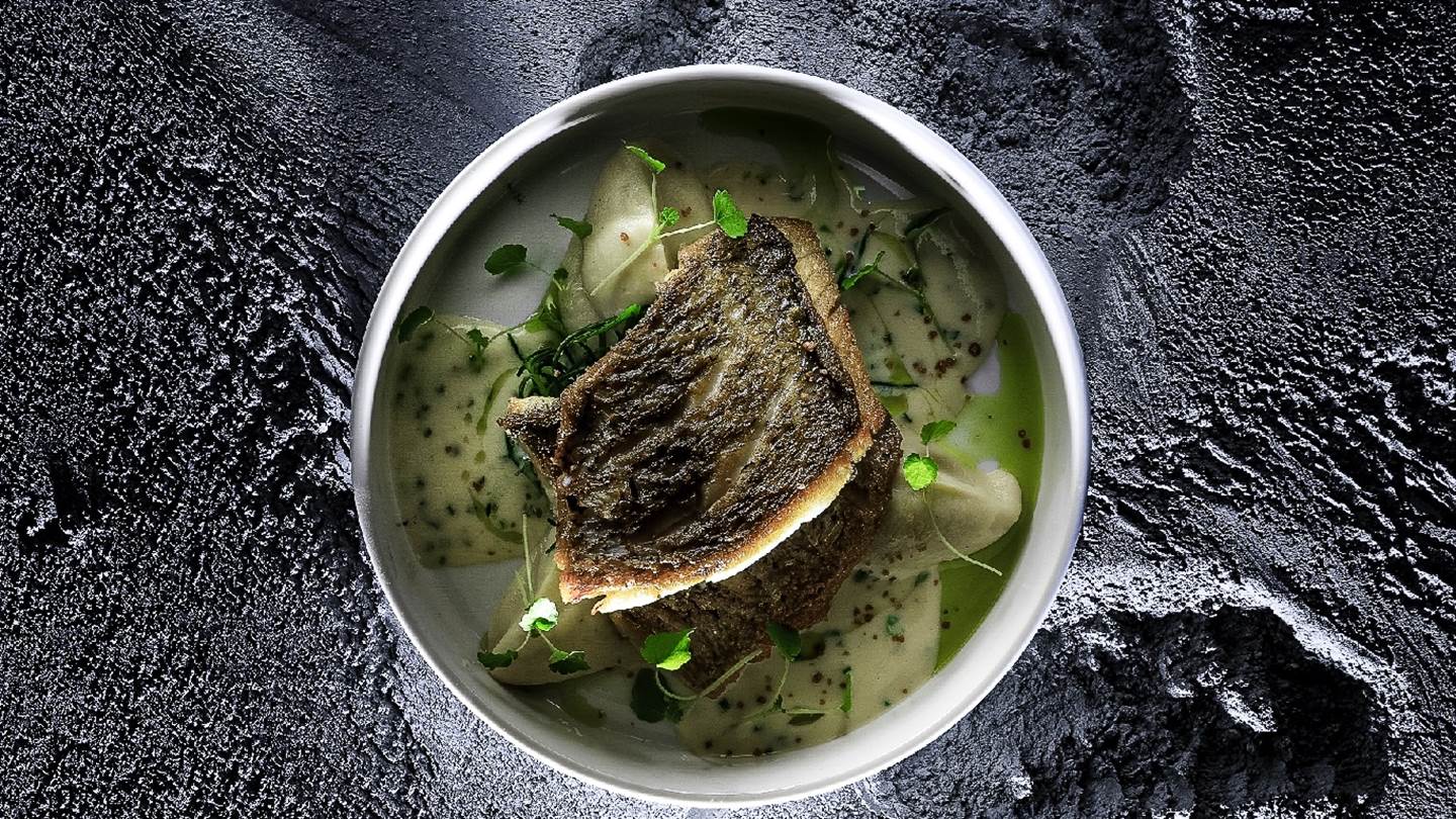 Οι Ψαράδες ρίχνουν δίχτυα σε πελάγη νοστιμιάς