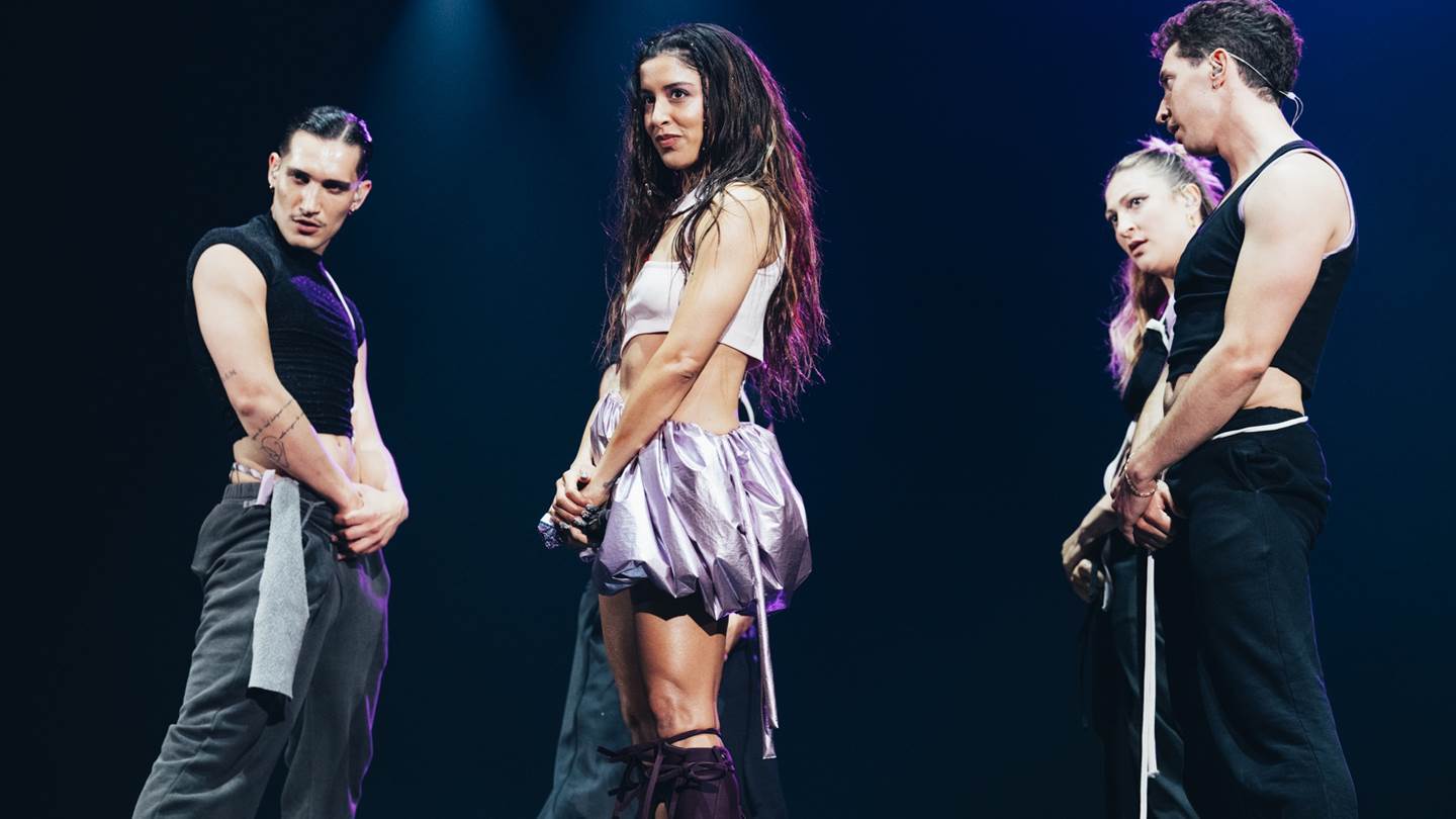 Αυτό είναι μακράν το καλύτερο τρολ βίντεο για το 'Ζάρι' της Μαρίνας Σάττι