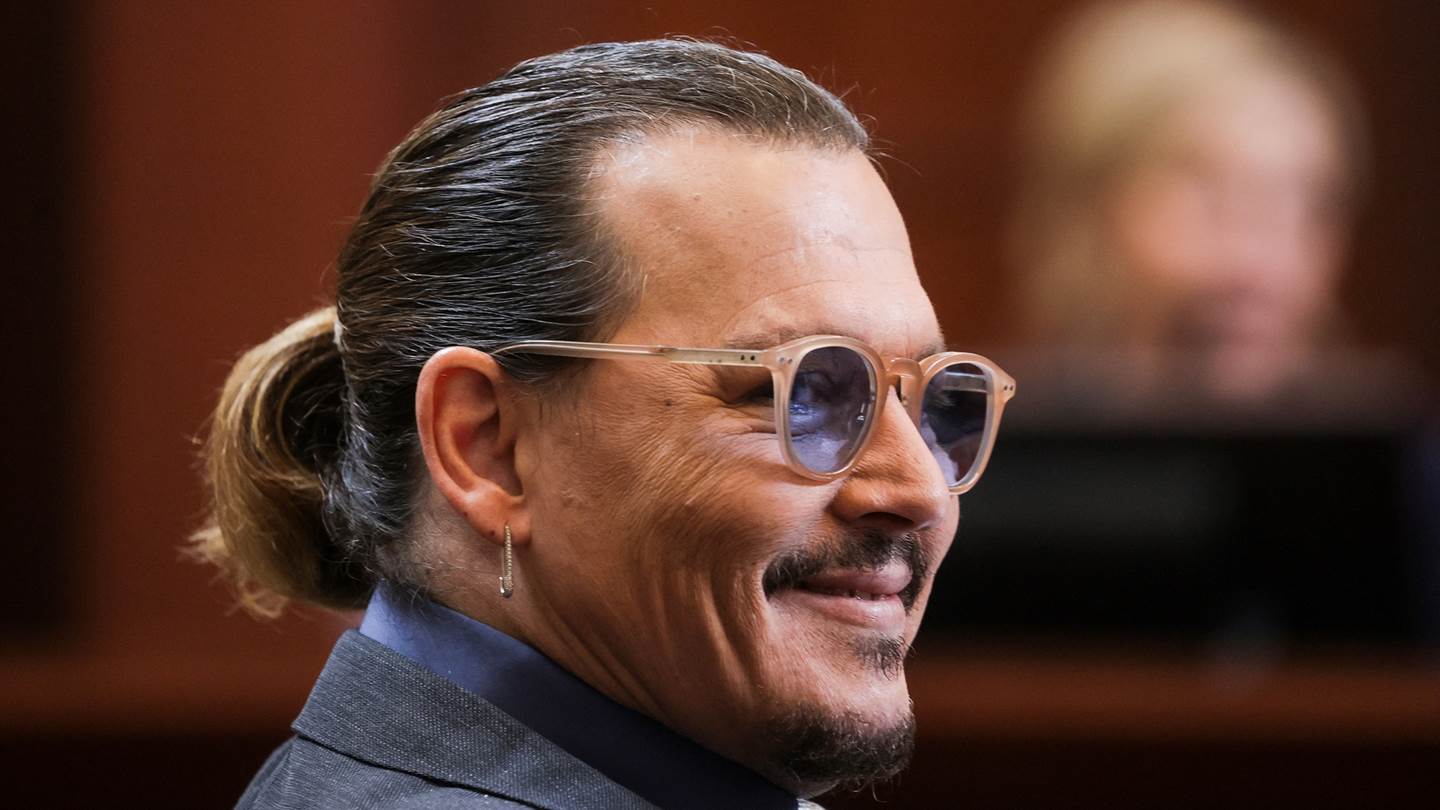 Σε άλλα νέα, ο Johnny Depp είναι έτοιμος να υποδυθεί τον Σατανά