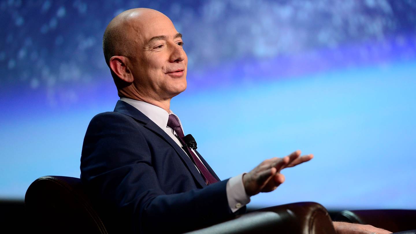 Τι συνέβη και ο Jeff Bezos πούλησε 1 εκ. μετοχές της Amazon