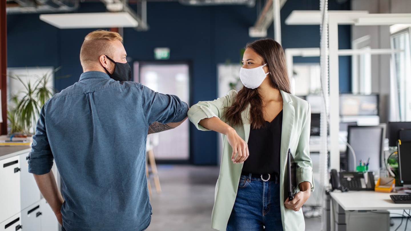 Τα νέα μέτρα φέρνουν κανονικότητα για τους εμβολιασμένους