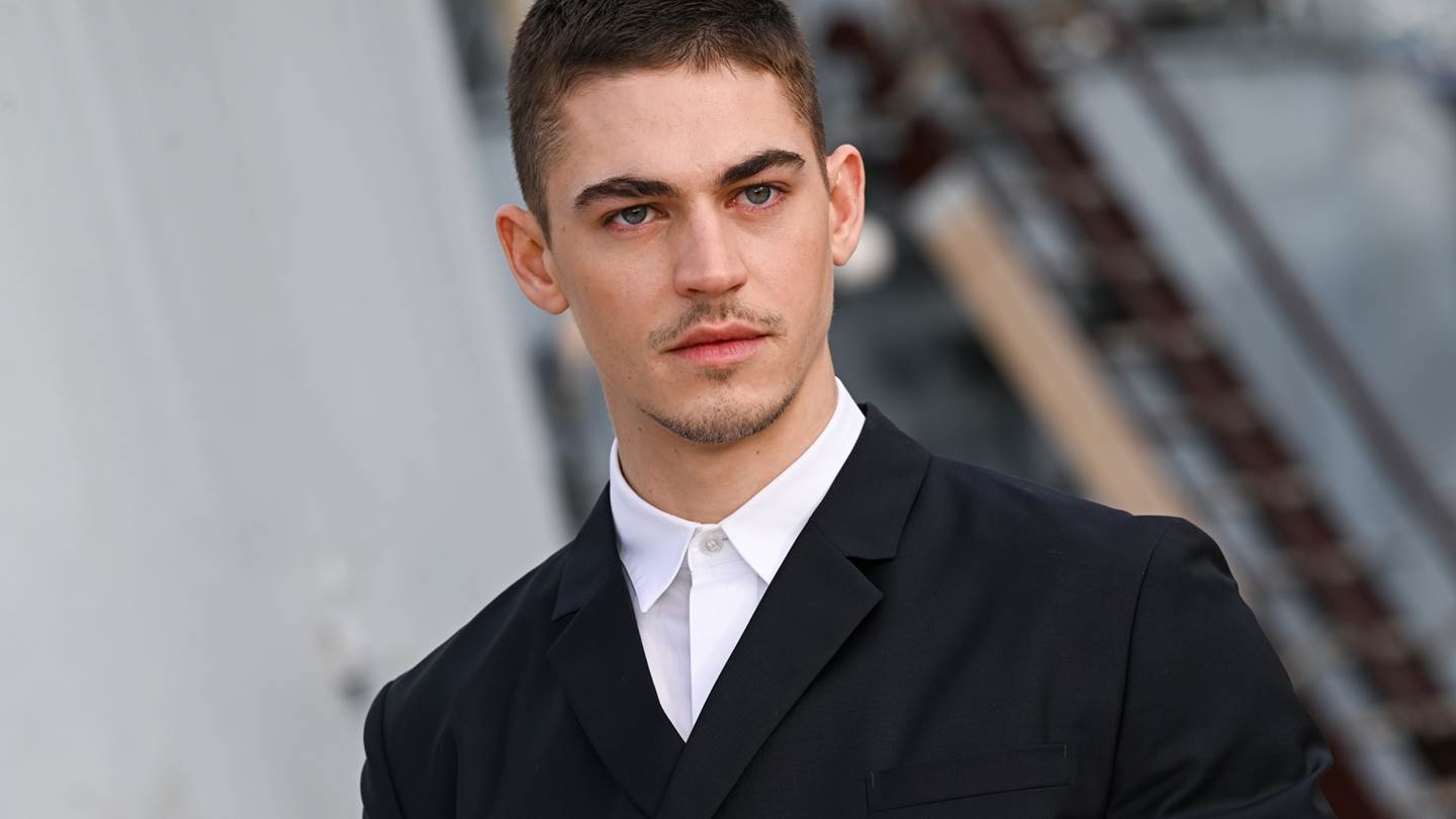 Ο Guy Ritchie ετοιμάζει σειρά για τον νεαρό Sherlock Holmes