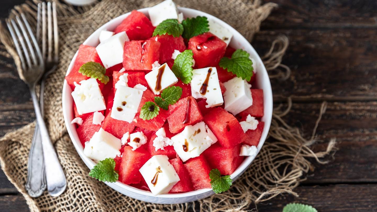 Ο παράξενος λόγος για τον οποίο είναι καλό να τρως καρπούζι με αλάτι