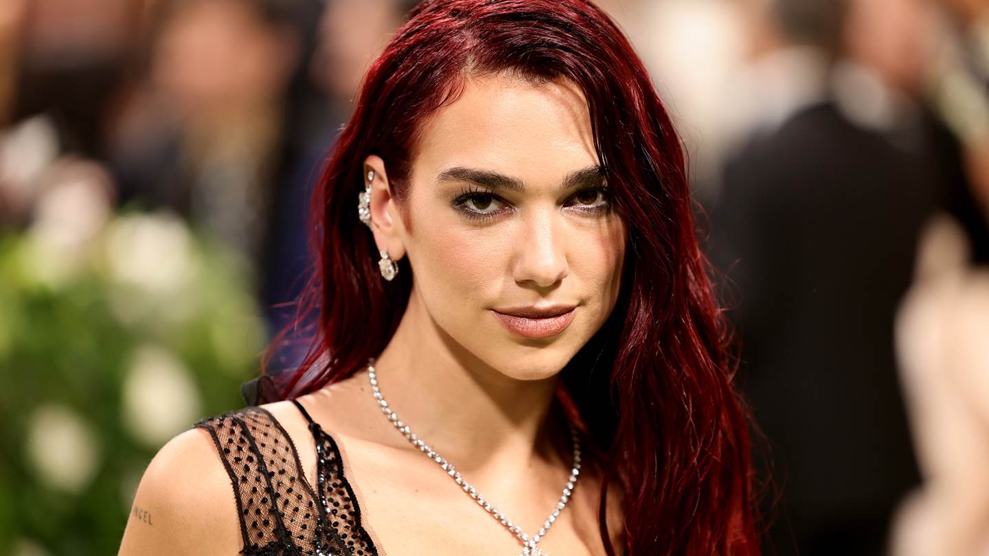 Dua Lipa, πιο καυτή από ποτέ