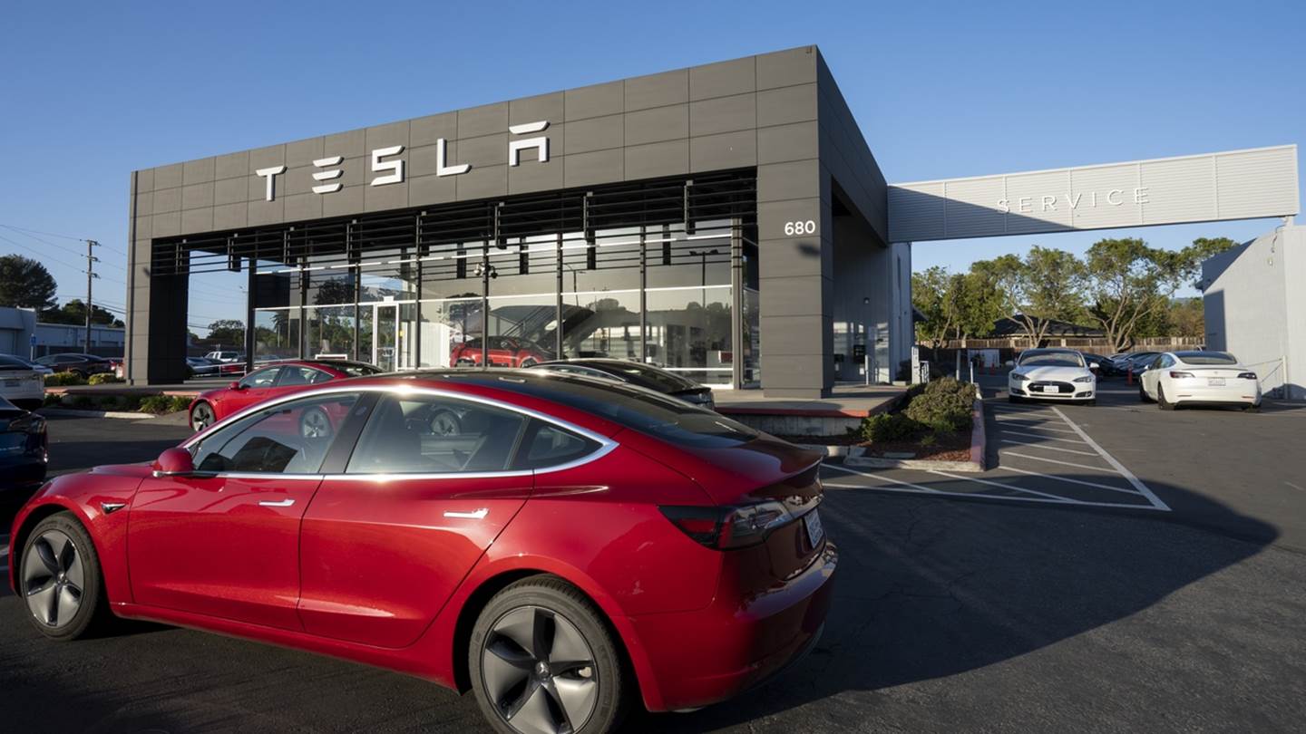 Η Tesla έχασε κεφαλαιοποίηση αντίστοιχη της Ford μέσα σε μία μόλις ημέρα