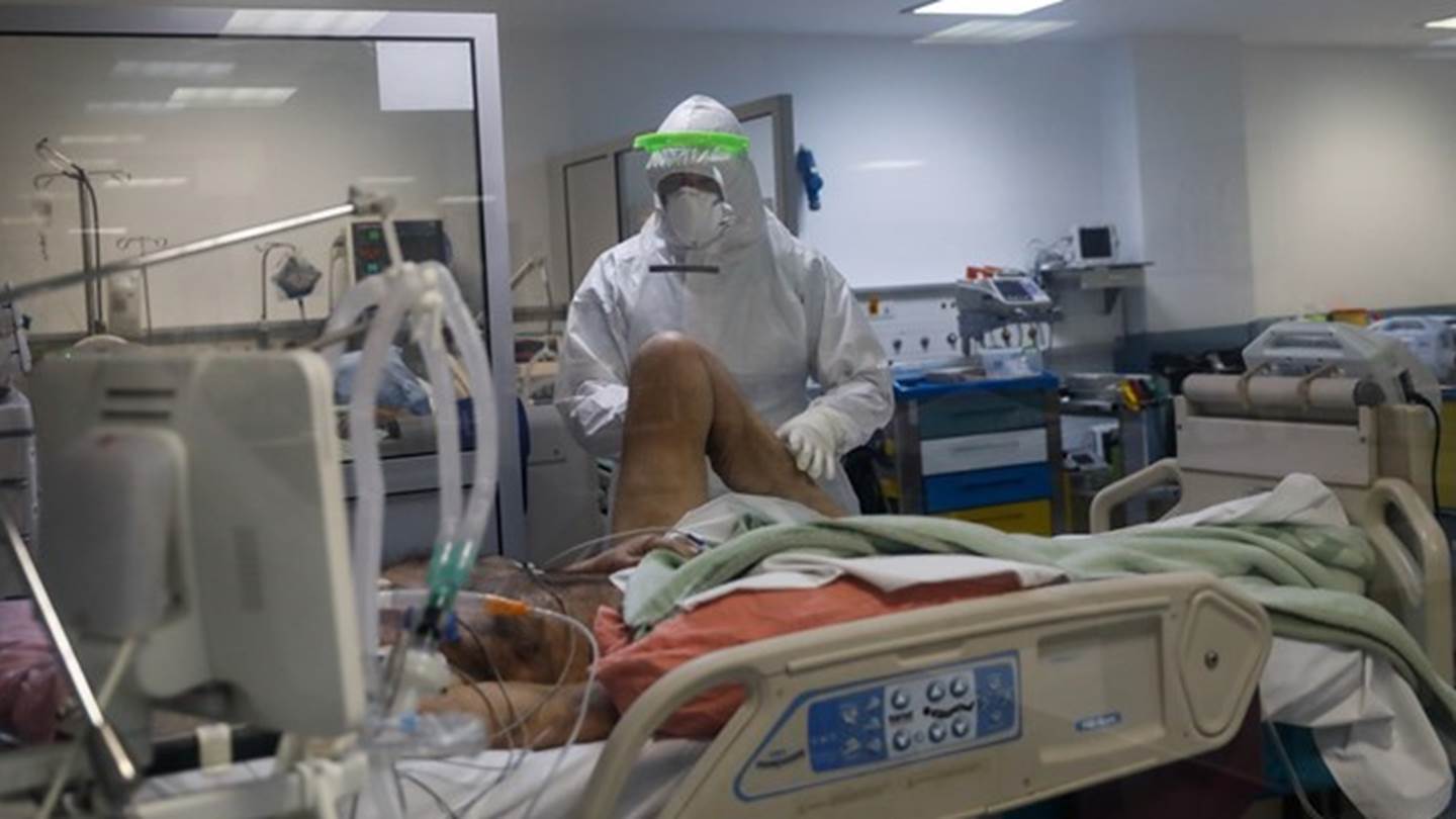 Στην εντατική του Σωτηρία, οι φωτογραφίες του Reuters