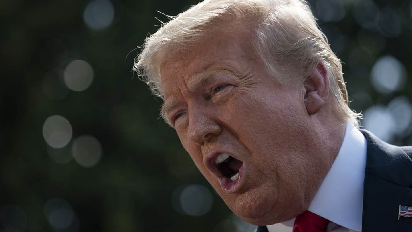 O Donald Trump ζητά την ακύρωση του Obamacare