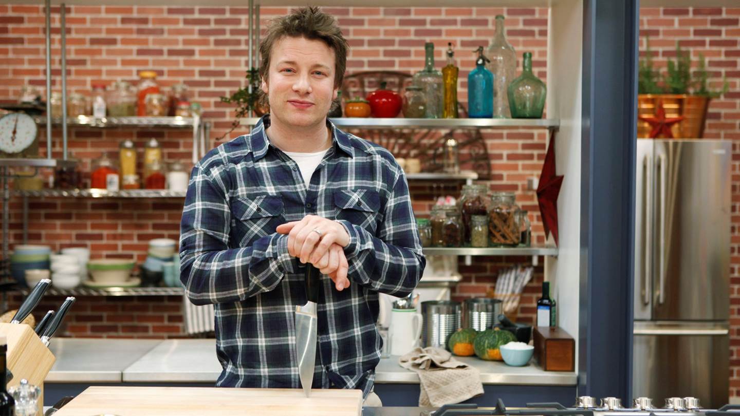 Η εύκολη συνταγή για χειροποίητα ζυμαρικά από τον Jamie Oliver