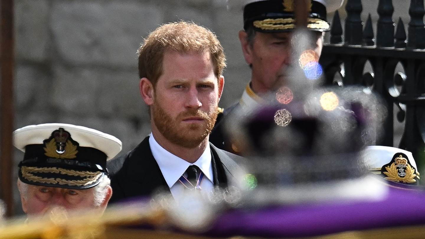 Ο πρίγκιπας Harry θέλει να επιστρέψει στο παλάτι