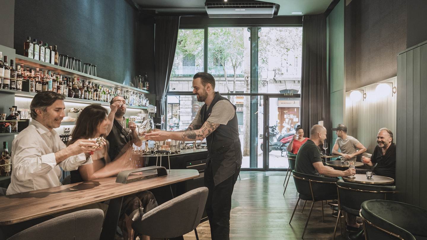 Πώς το Sips έγινε το καλύτερο μπαρ του κόσμου