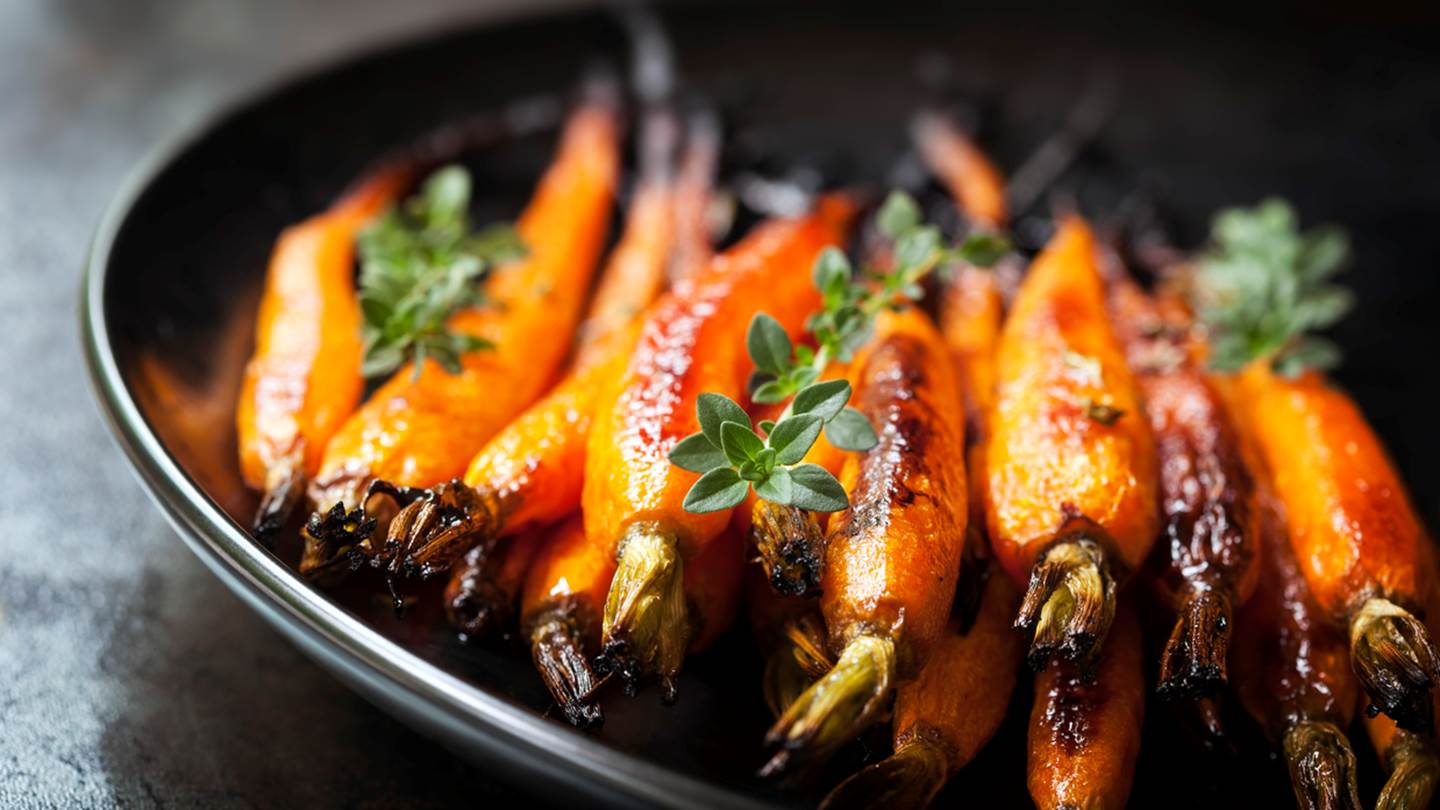 Τα καρότα τελικά τρώγονται με φλούδα ή χωρίς;