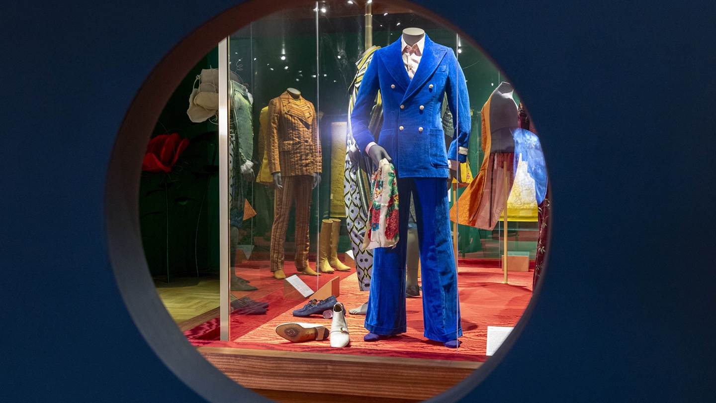 Η τέχνη της αντρικής ένδυσης στο V&A Museum