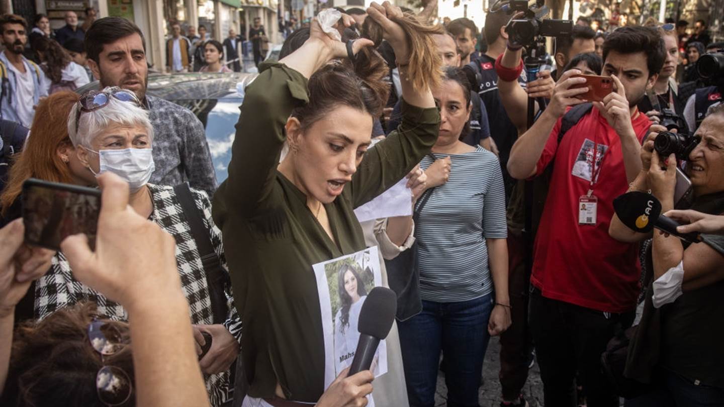 11 νεκροί στις διαδηλώσεις για τη Mahsa Amini στο Ιράν