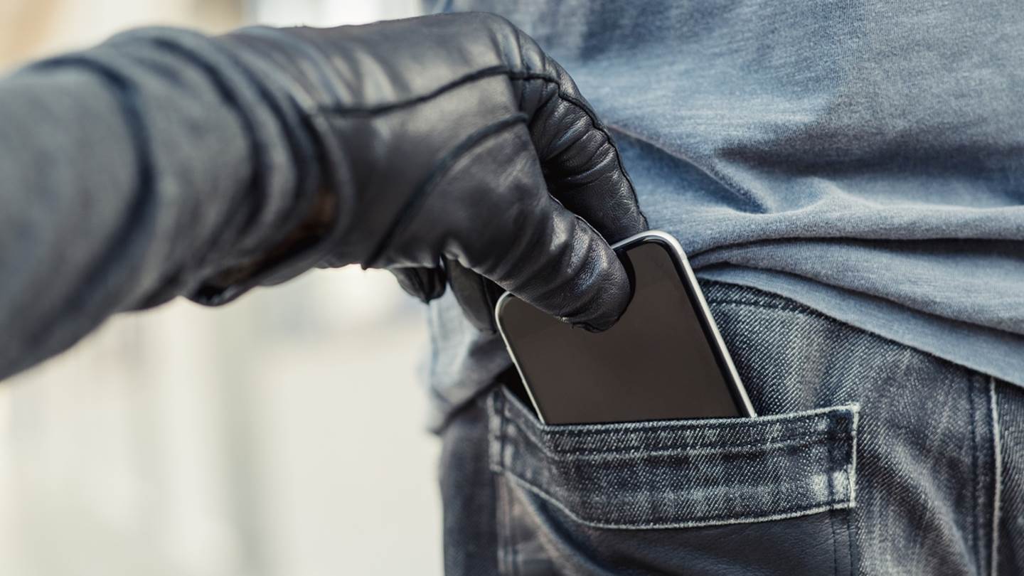 Η Apple ετοιμάζει το έδαφος για μία αντικλεπτική λειτουργία