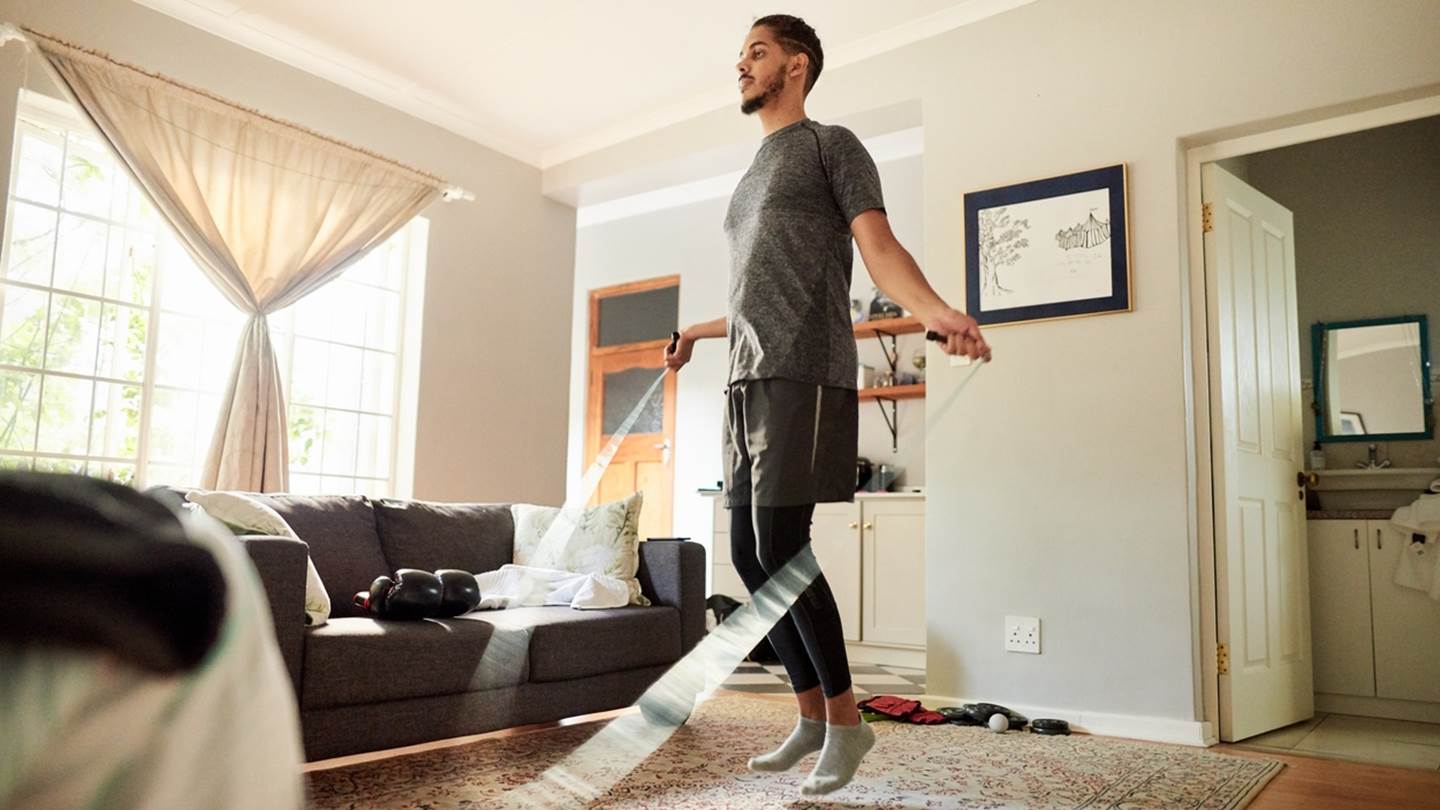 3 αποτελεσματικές ασκήσεις για να μπεις στον κόσμο του fitness