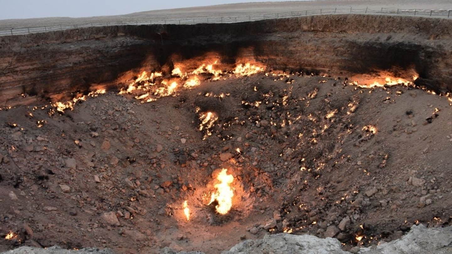 Τσεκάροντας την 'Πύλη της Κολάσεως' στο Τουρκμενιστάν