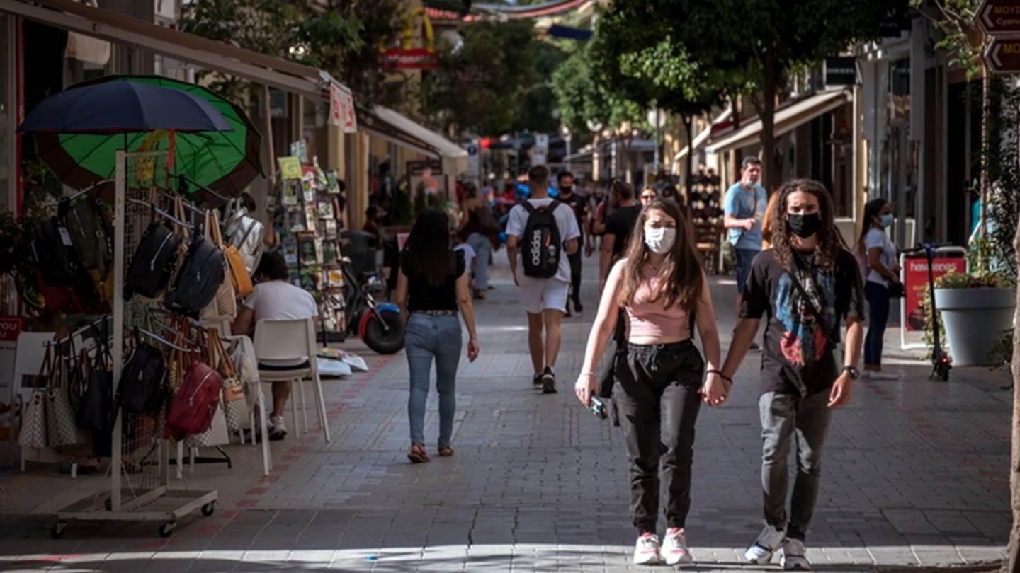 Κορονοϊός: Ανεβαίνουν συνεχώς τα νέα κρούσματα