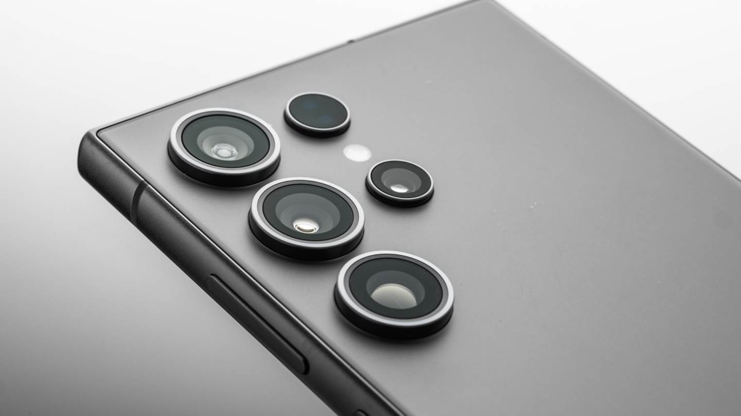 Δείτε ποια Samsung Galaxy θα αναβαθμιστούν σε Android 15-τι αλλάζει