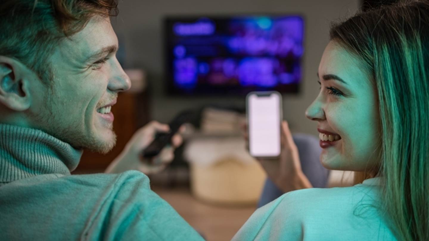 Γνωριμίες μέσω Netflix, πώς και δεν το σκεφτήκαμε τόσο καιρό