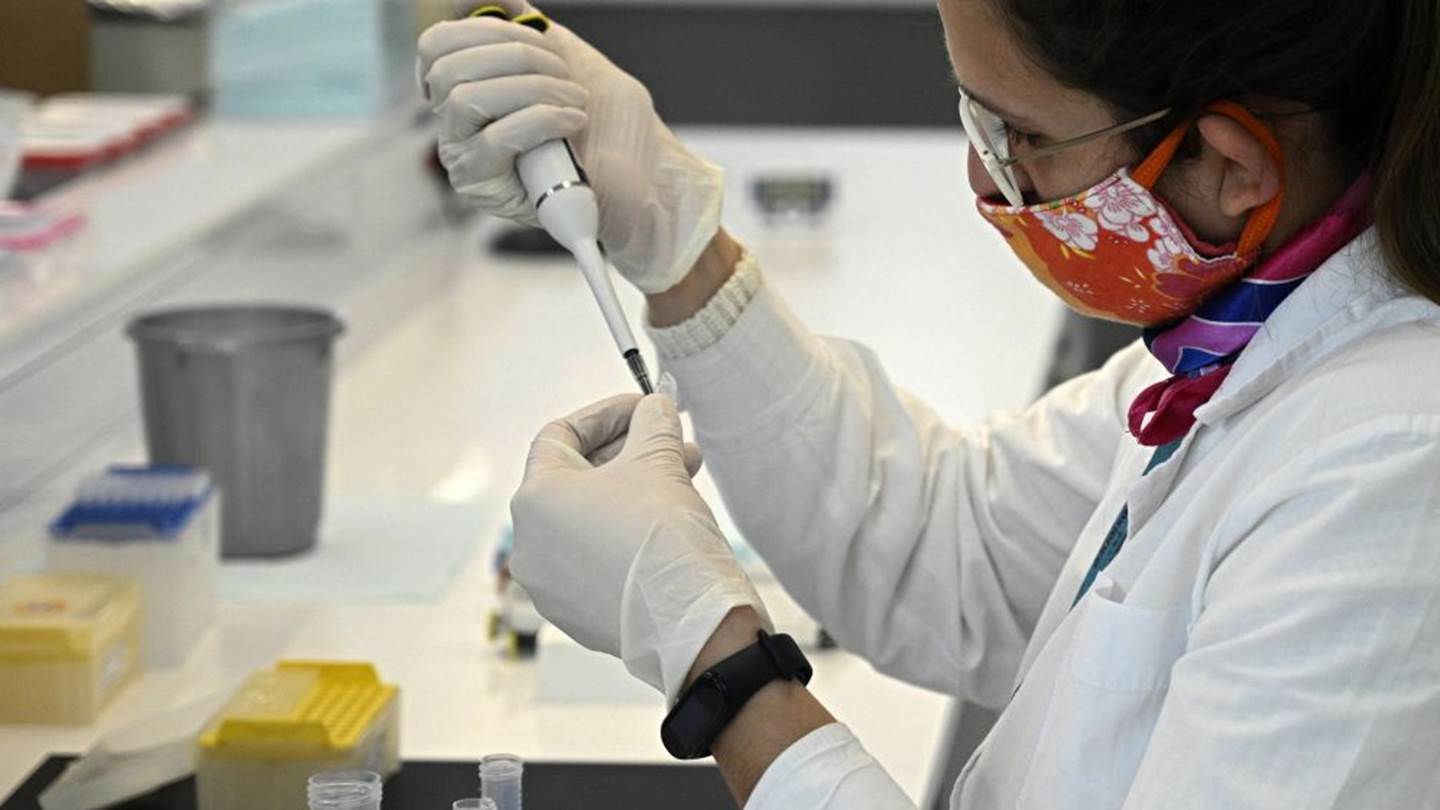 Πολιτική εναντίον επιστήμης για το εμβόλιο της AstraZeneca