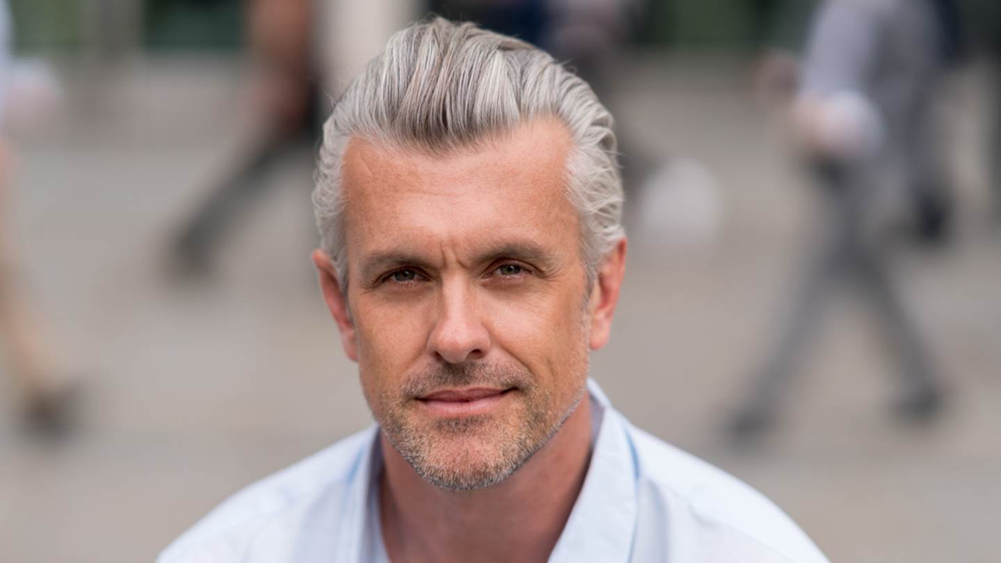 Υπάρχει τρόπος να επαναφέρεις το φυσικό χρώμα σε λευκά μαλλιά;