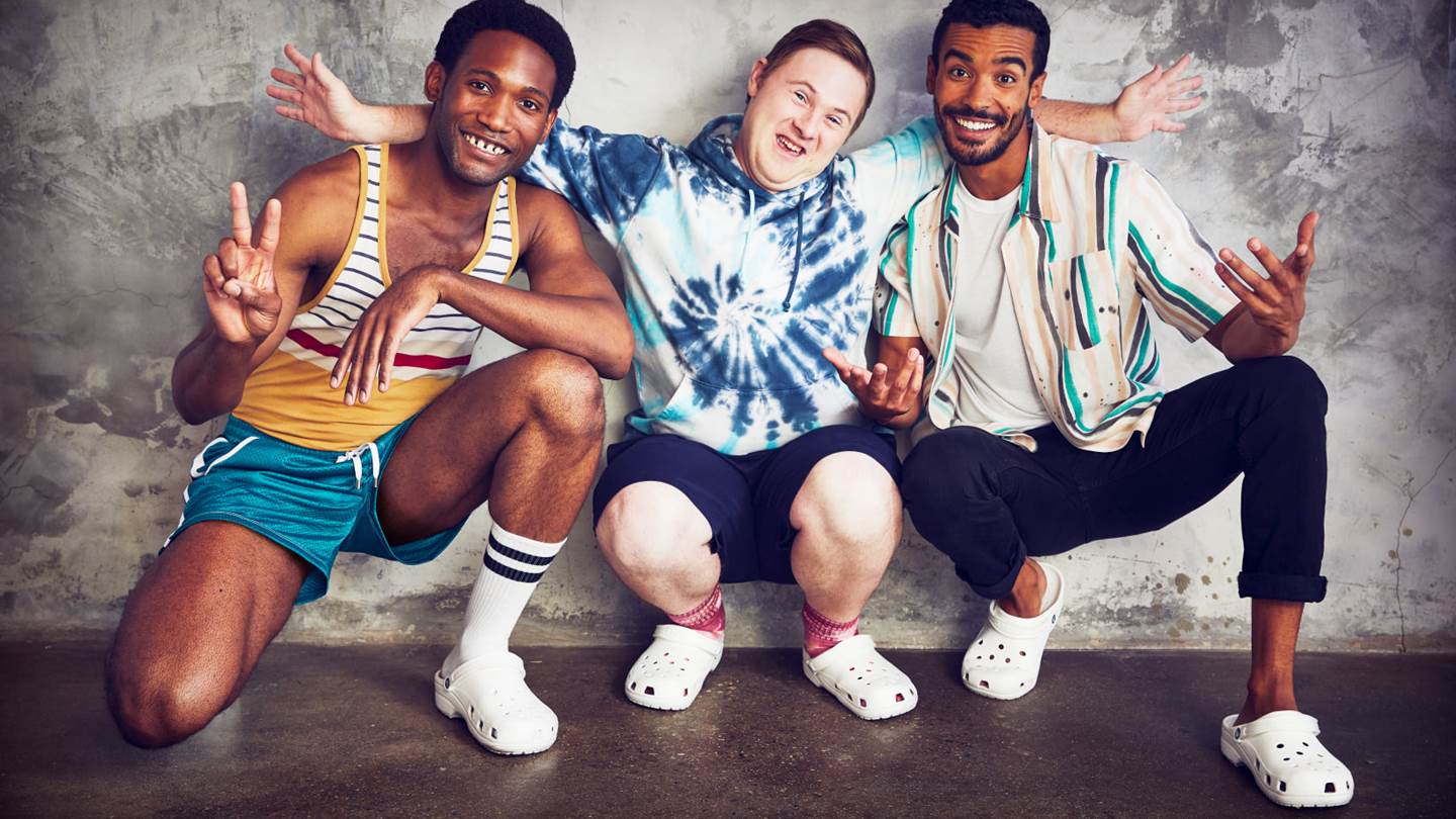 Η αλλόκοτη δημοφιλία των Crocs