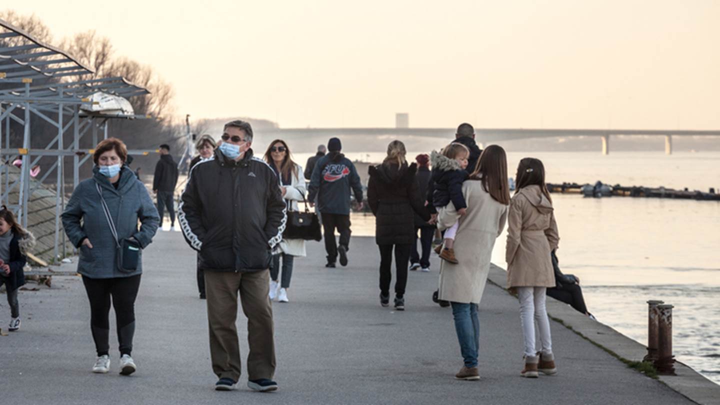 Κορονοϊός: Ανέβηκαν στους 70 οι θάνατοι