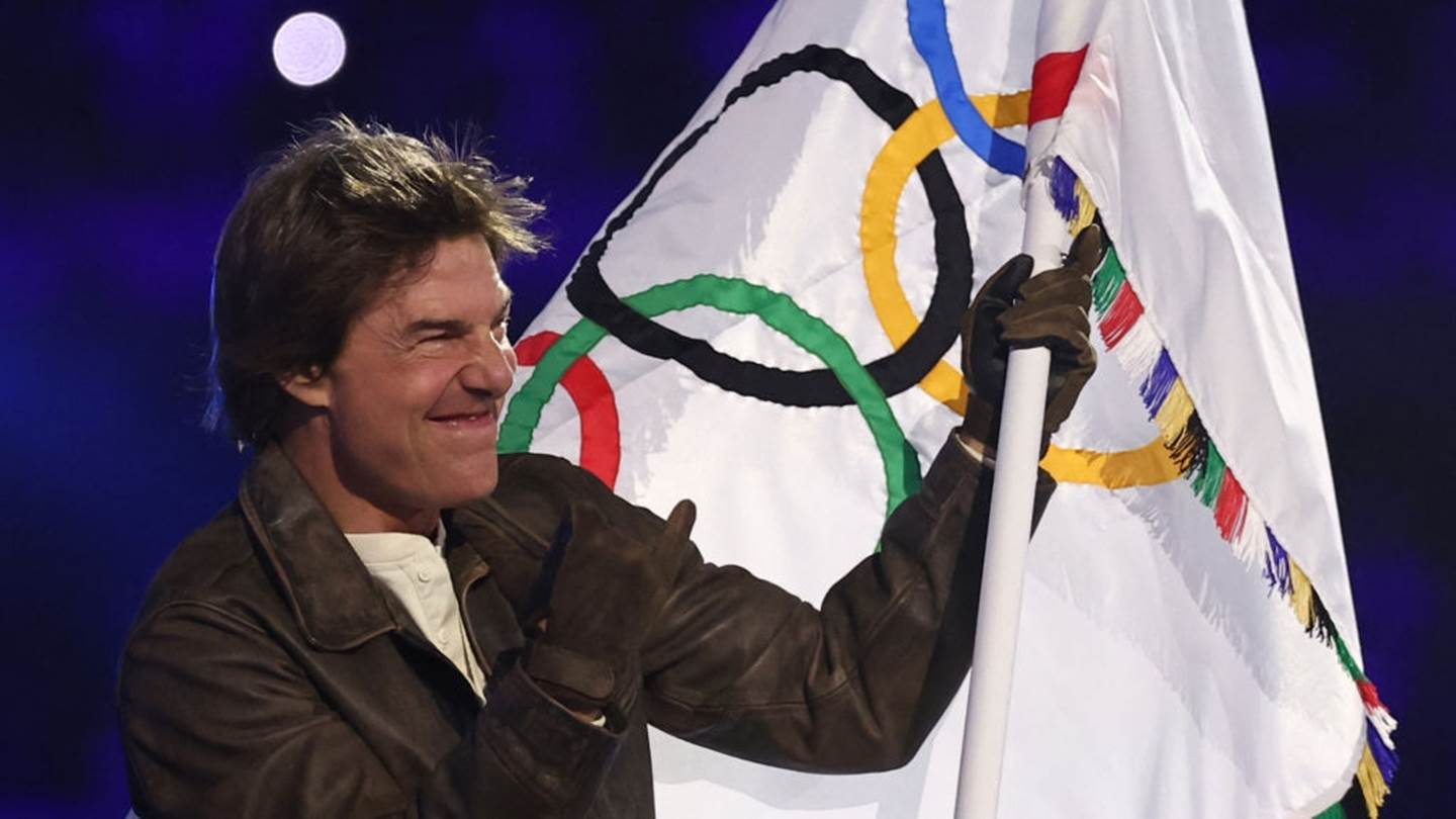 Η επική εμφάνιση του Tom Cruise στην τελετή λήξης των Ολυμπιακών Αγώνων 2024