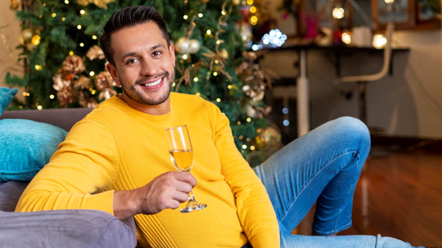 Χριστούγεννα: Πώς θα περάσεις και μόνος σου καλά