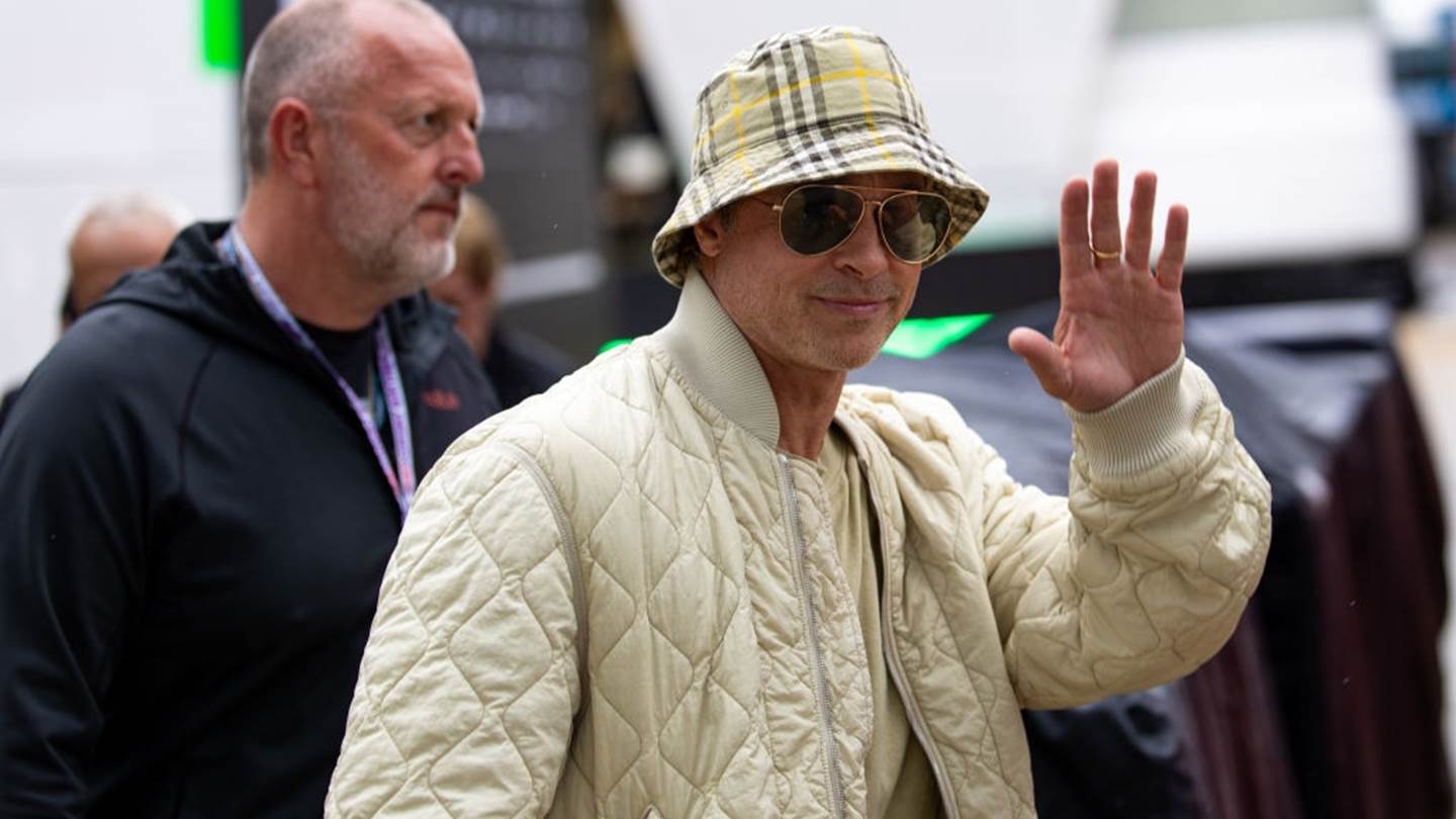 Μόνο αν είσαι ο Brad Pitt μπορείς να φορέσεις αυτό το καπέλο