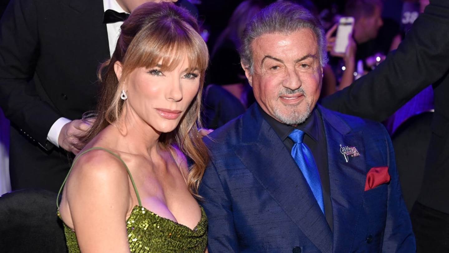 H σύζυγος του Sylvester Stallone, Jennifer Flavin έχει τη δική της θεωρία για την αύξηση των τρανς παιδιών στο Χόλιγουντ