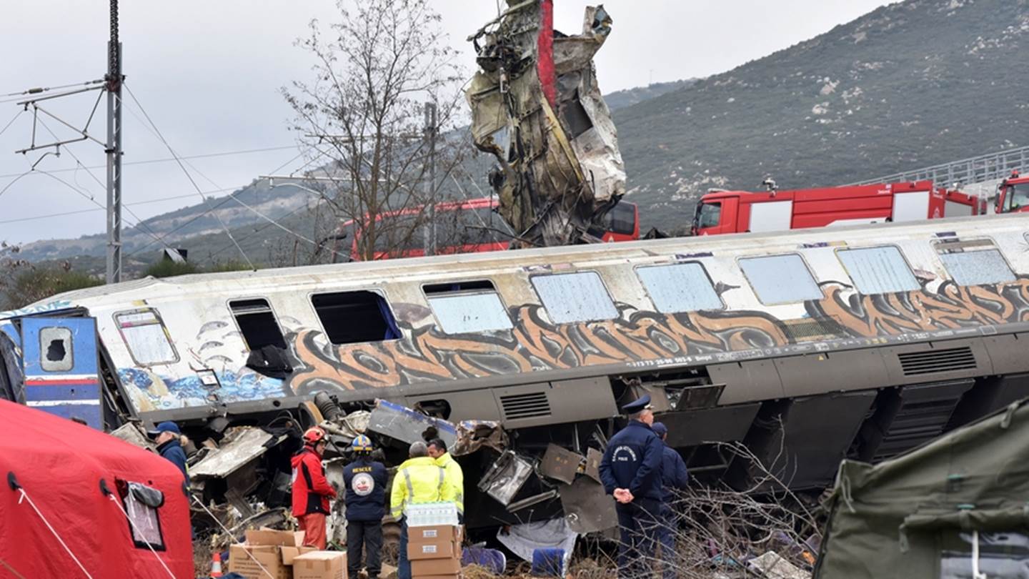 Μερικές αλήθειες για τη σύγκρουση τρένων στα Τέμπη βγαλμένες μέσα από το Twitter
