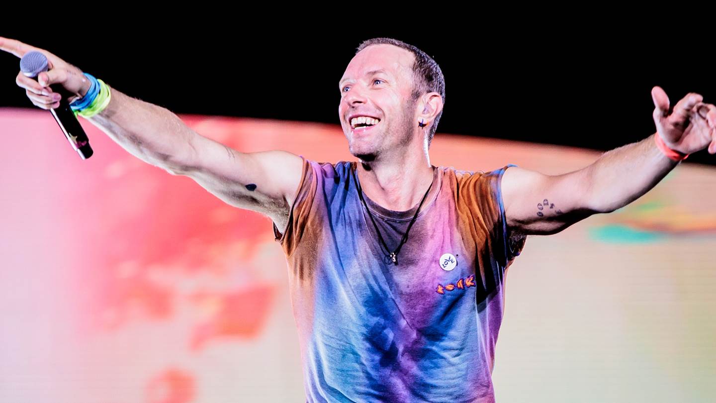 Δε χορταίνουμε να βλέπουμε αποσπάσματα από το βίντεο κλιπ των Coldplay στο Ηρώδειο