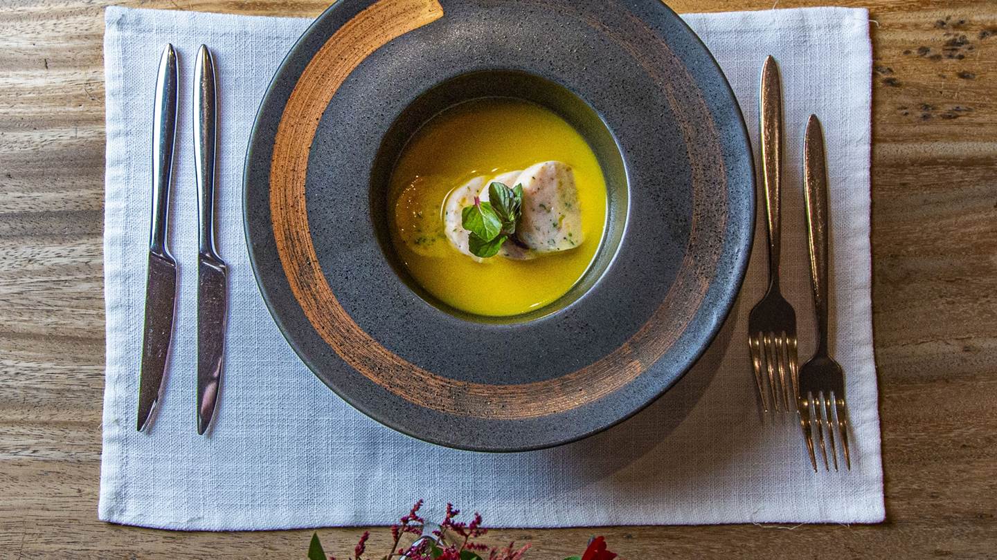 Αστεράτος ψαροζωμός κακαβιάς με γεύση Θάσου έπαιξε στην Αθηναική Ριβιέρα